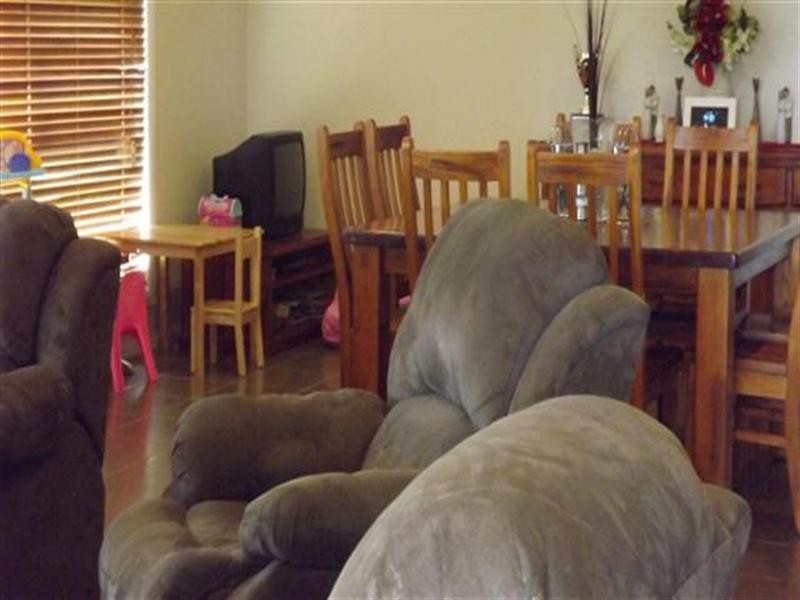 5 Beetson Drive, Roma QLD 4455