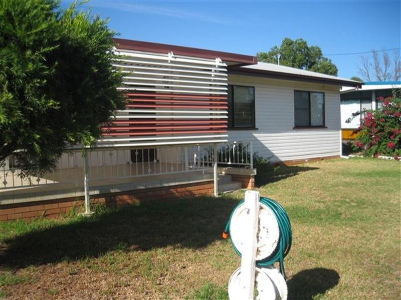 16 Howard Street, Roma QLD 4455
