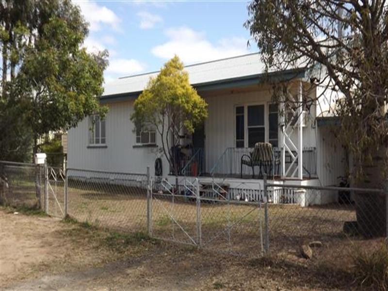 1 Saunders Street, Roma QLD 4455