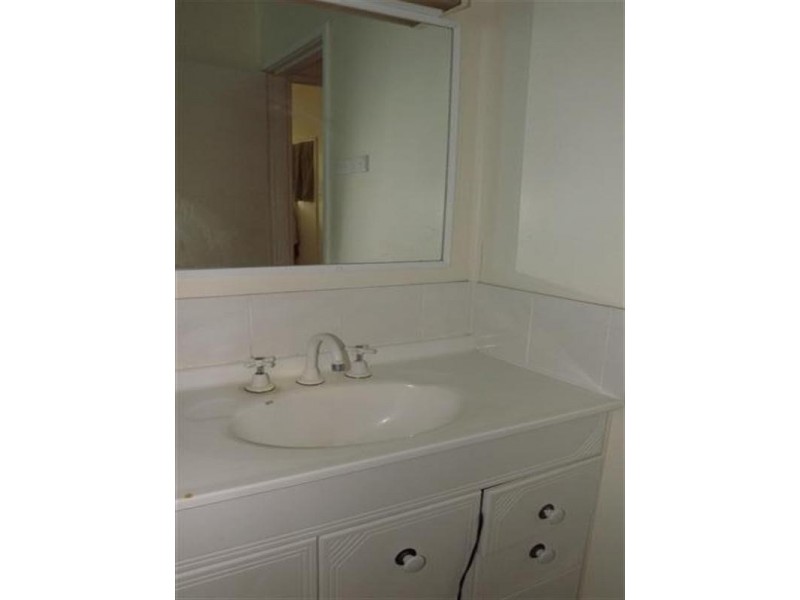 1 Saunders Street, Roma QLD 4455