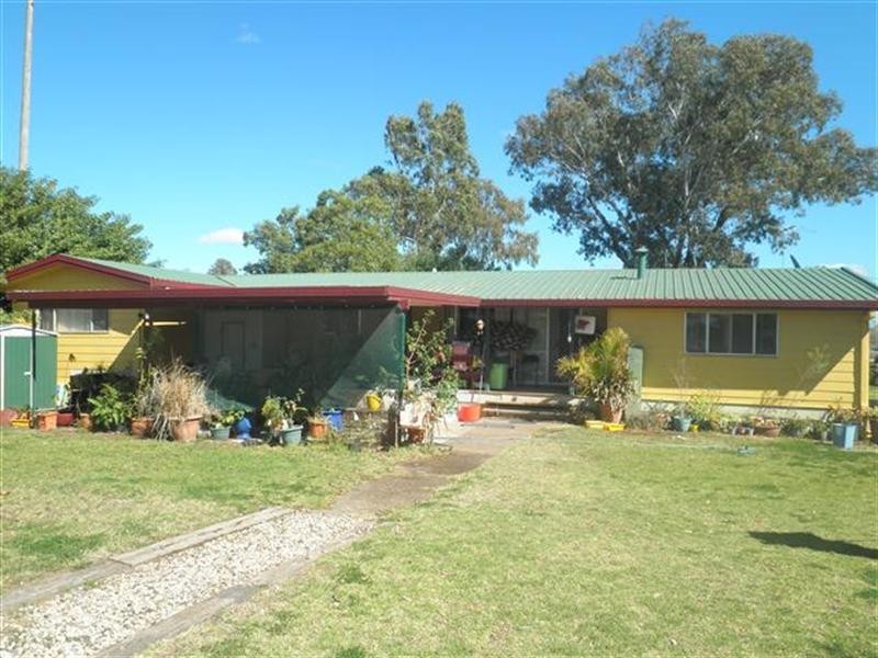 66 Alexander Street, Surat QLD 4417