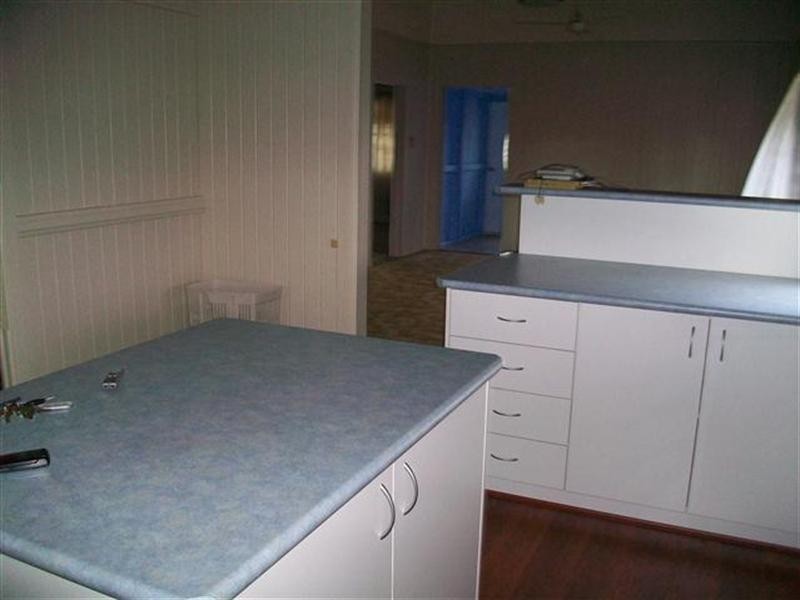 35 Bowen Street, Roma QLD 4455