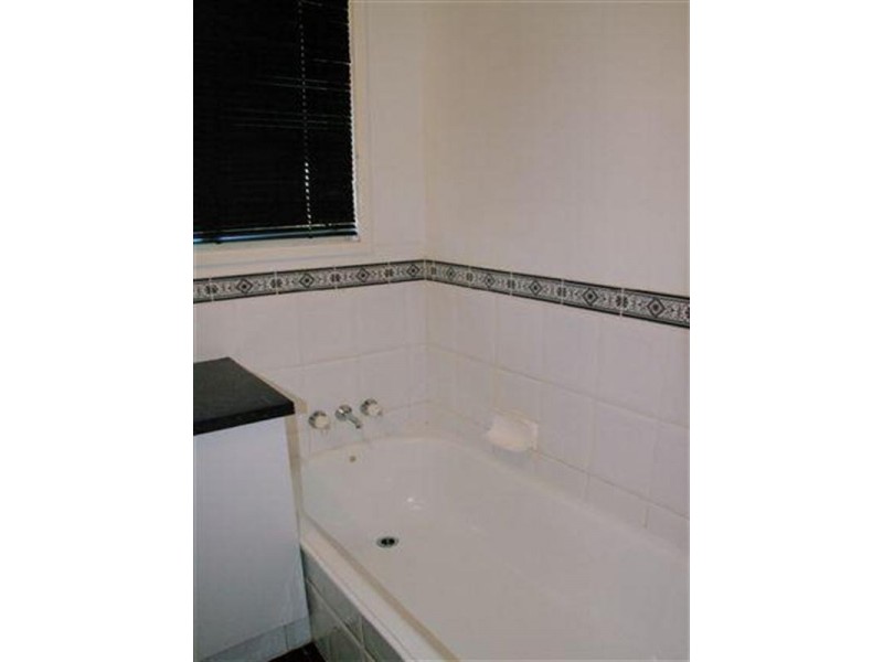 246 Bourne Drive, Roma QLD 4455