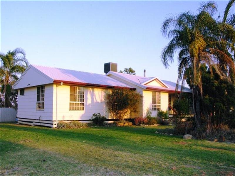 246 Bourne Drive, Roma QLD 4455