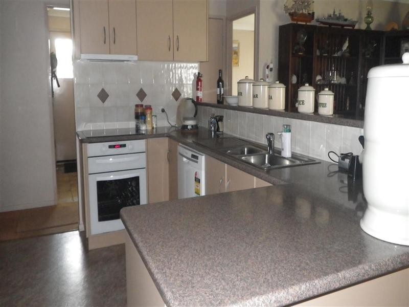 18 Madison Terrace, Roma QLD 4455