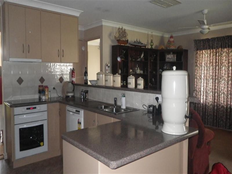 18 Madison Terrace, Roma QLD 4455