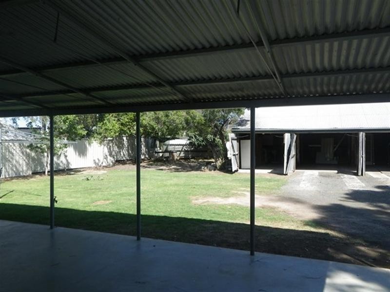 23 Feather Street, Roma QLD 4455