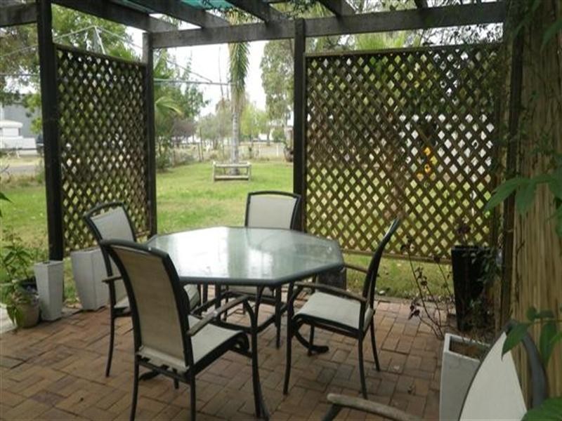 62 Raglan Street, Roma QLD 4455