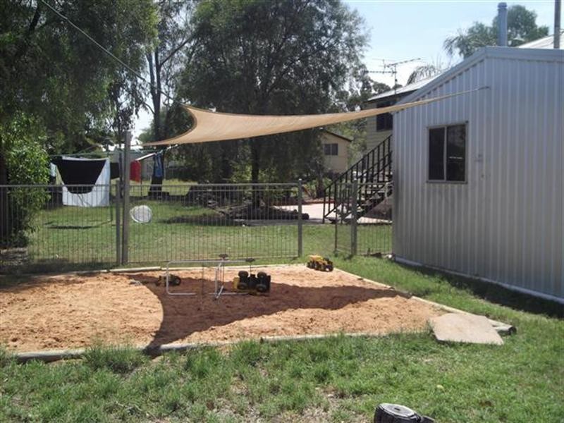 10 Russell Street, Roma QLD 4455