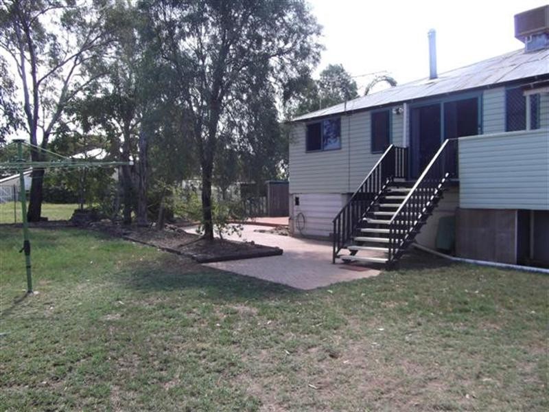 10 Russell Street, Roma QLD 4455