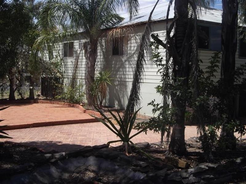 10 Russell Street, Roma QLD 4455