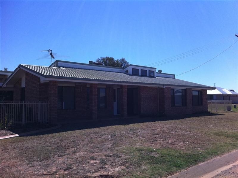 16 Edna Street, Roma QLD 4455