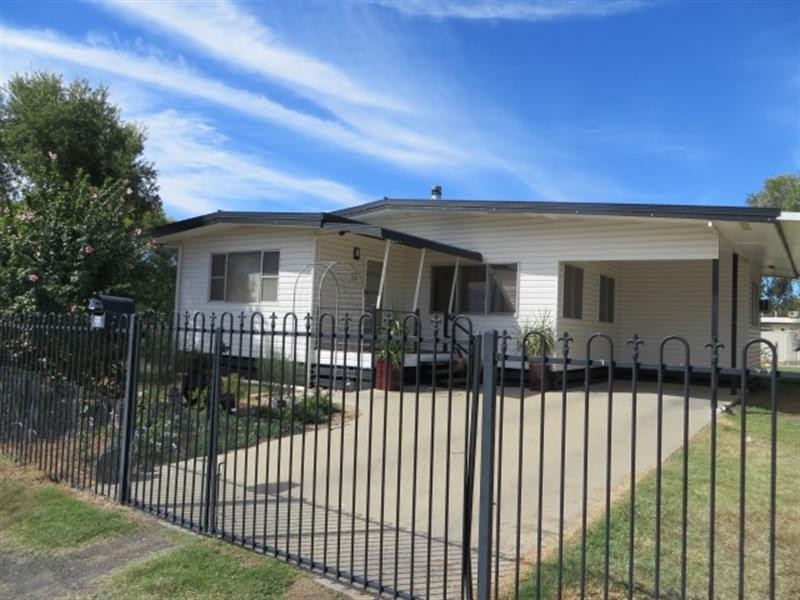 22 Mullavey Street, Roma QLD 4455