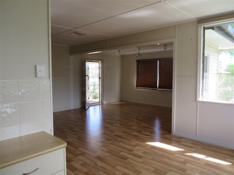 22 Mullavey Street, Roma QLD 4455