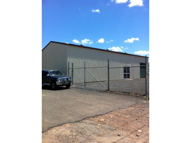 166 Raglan Street, Roma QLD 4455