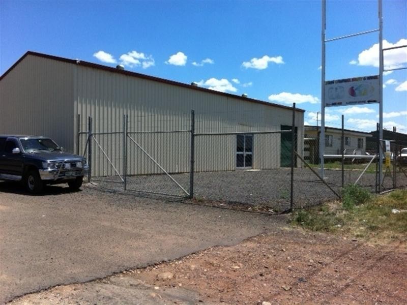 166 Raglan Street, Roma QLD 4455