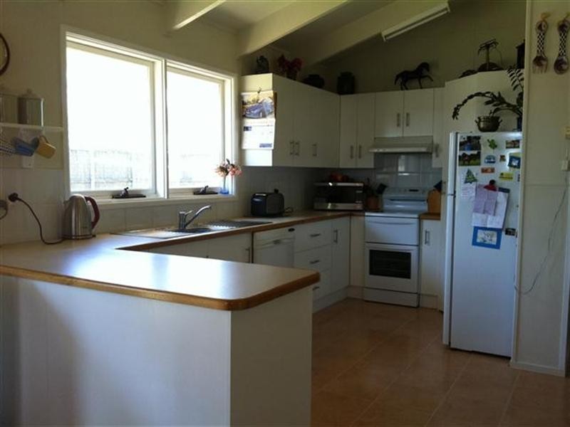 71 McPhie Street, Roma QLD 4455