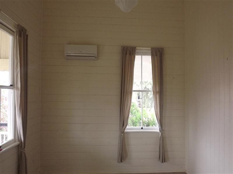 7 Alfred Street, Roma QLD 4455