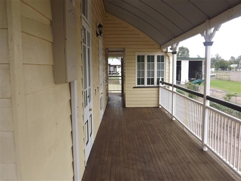 7 Alfred Street, Roma QLD 4455