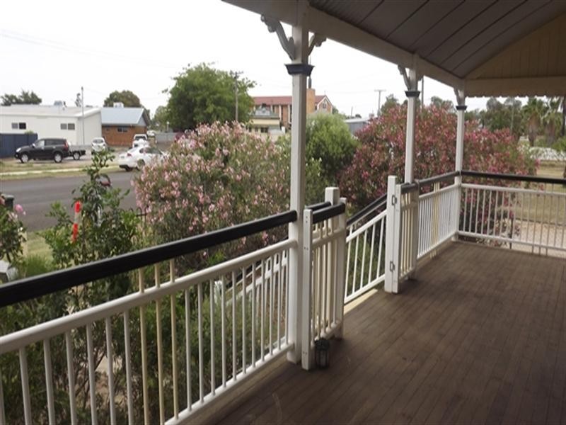 7 Alfred Street, Roma QLD 4455