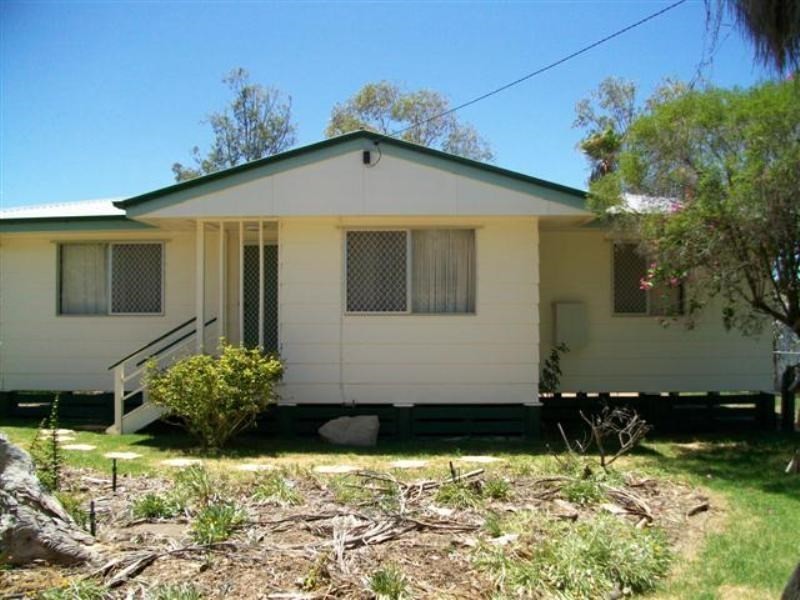 14 Holland Street, Roma QLD 4455