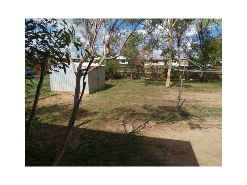 14 Holland Street, Roma QLD 4455
