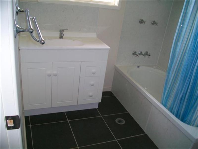 176 Bourne Drive, Roma QLD 4455