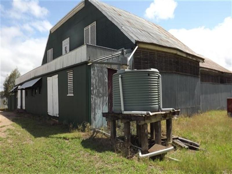 77 Northern Road, Roma QLD 4455