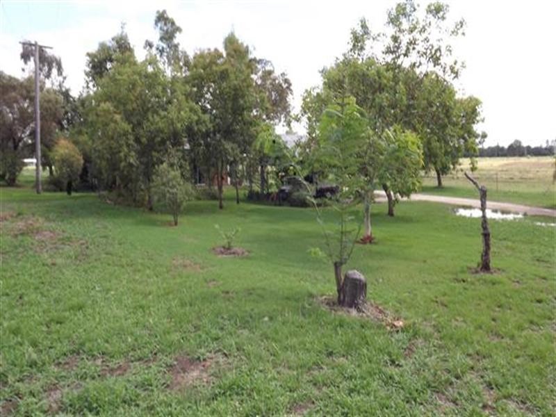 77 Northern Road, Roma QLD 4455