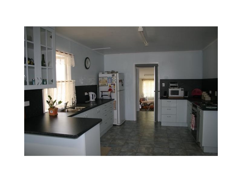 17 Quintin Street, Roma QLD 4455