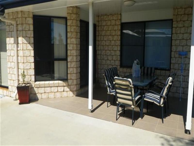 19 Robusta Drive, Roma QLD 4455