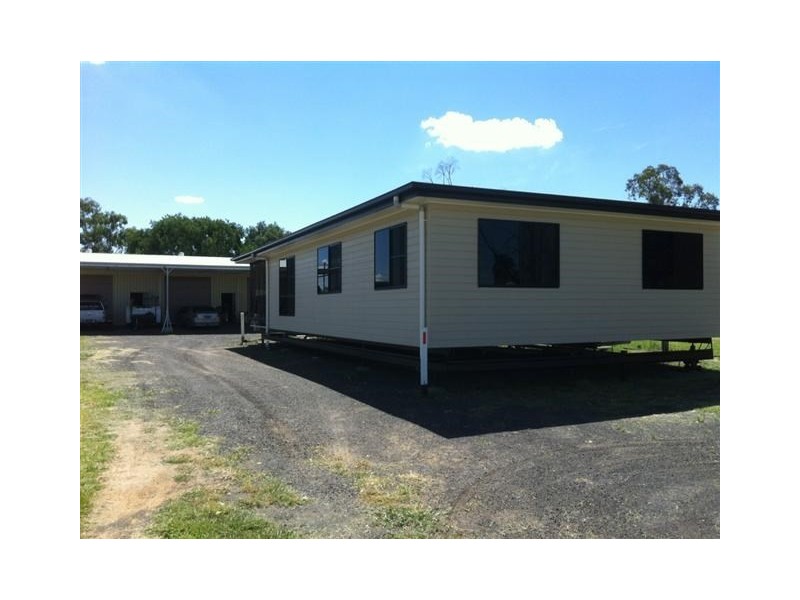 61 Hawthorne Street, Roma QLD 4455