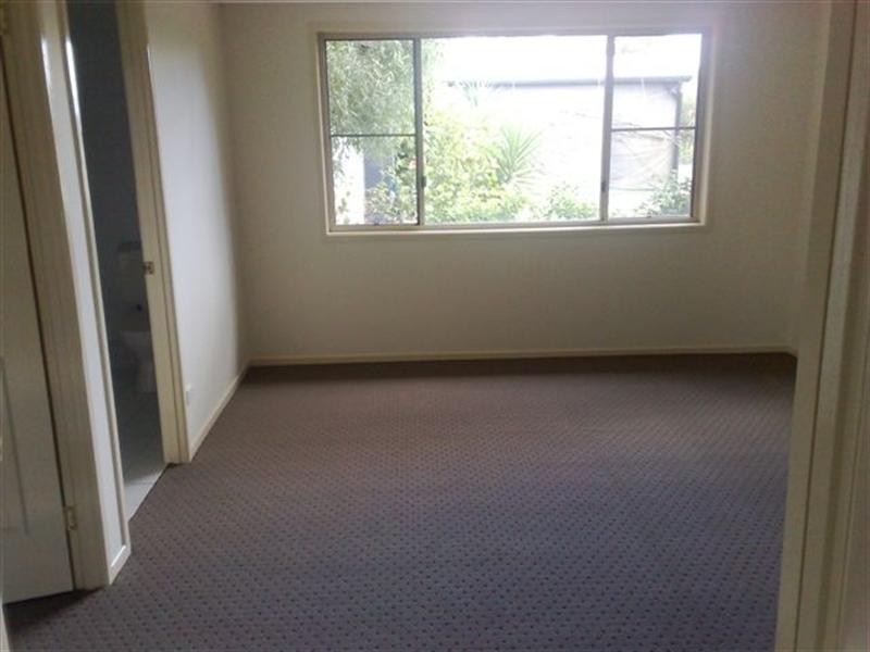 2 Alexander Avenue, Roma QLD 4455