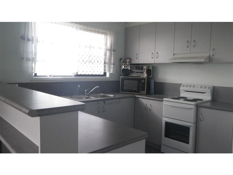 144 Bourne Drive, Roma QLD 4455