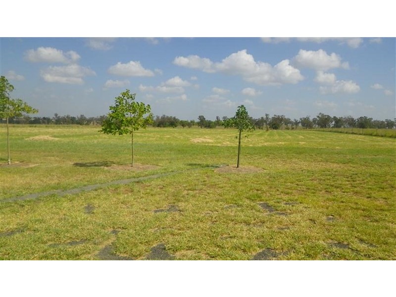 144 Bourne Drive, Roma QLD 4455