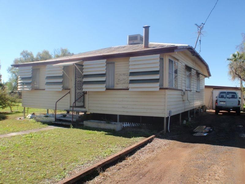 32-34 Lewis Street, Roma QLD 4455