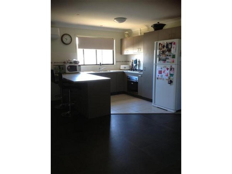 64 Hawthorne Street, Roma QLD 4455
