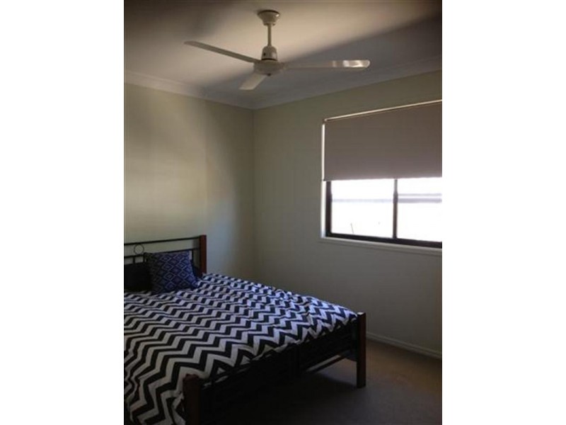64 Hawthorne Street, Roma QLD 4455