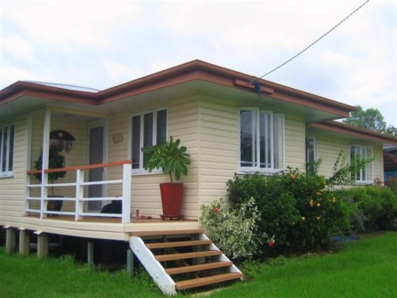 76 Bowen Street, Roma QLD 4455