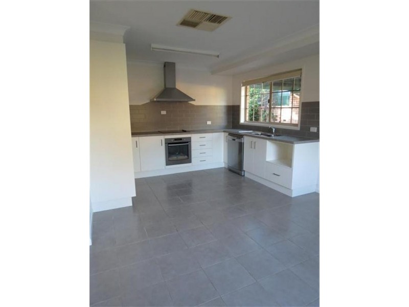 25 Alexander Avenue, Roma QLD 4455