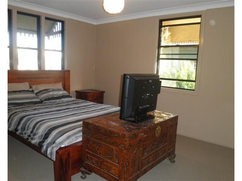 99 Arthur Street, Roma QLD 4455