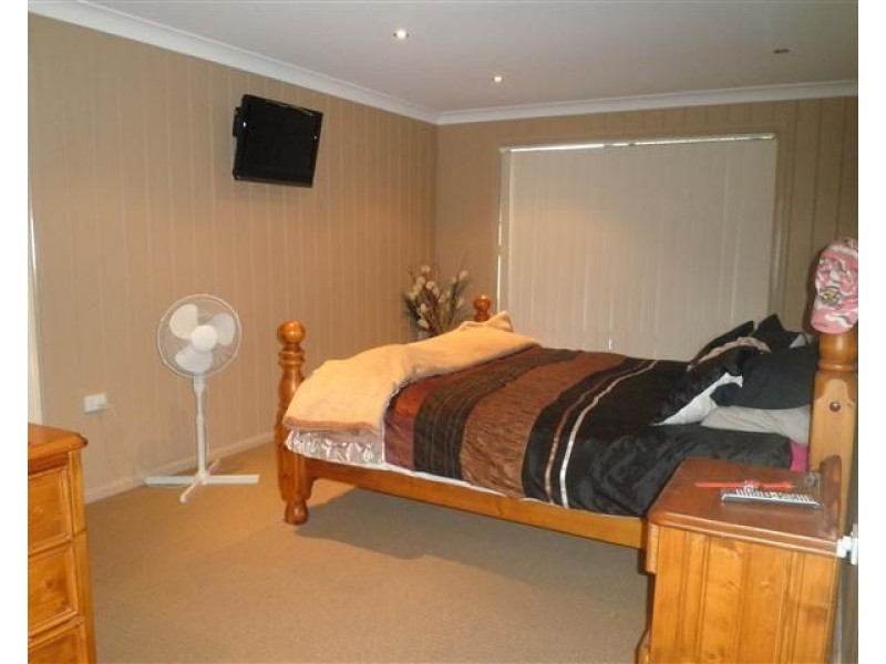 99 Arthur Street, Roma QLD 4455