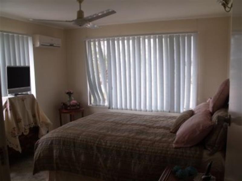 15 Flinders Street, Yuleba QLD 4427