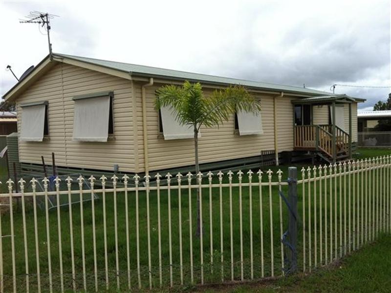 26 South Street, Roma QLD 4455