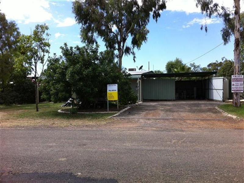 4 Lalor Street, Roma QLD 4455