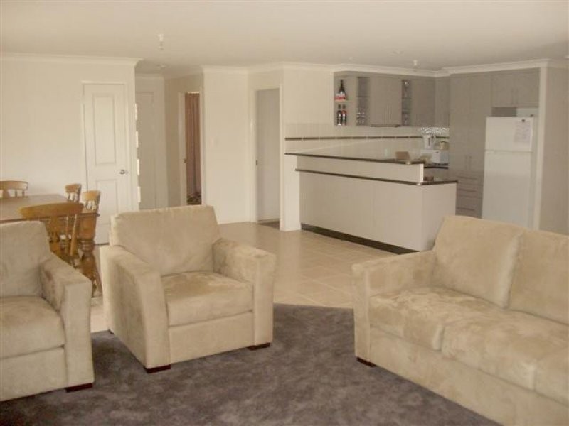 34 Lovell Street, Roma QLD 4455