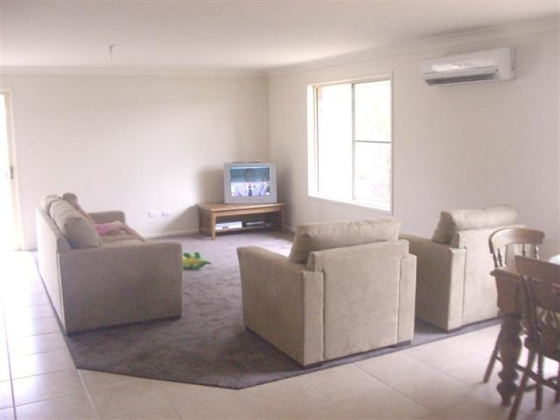 34 Lovell Street, Roma QLD 4455