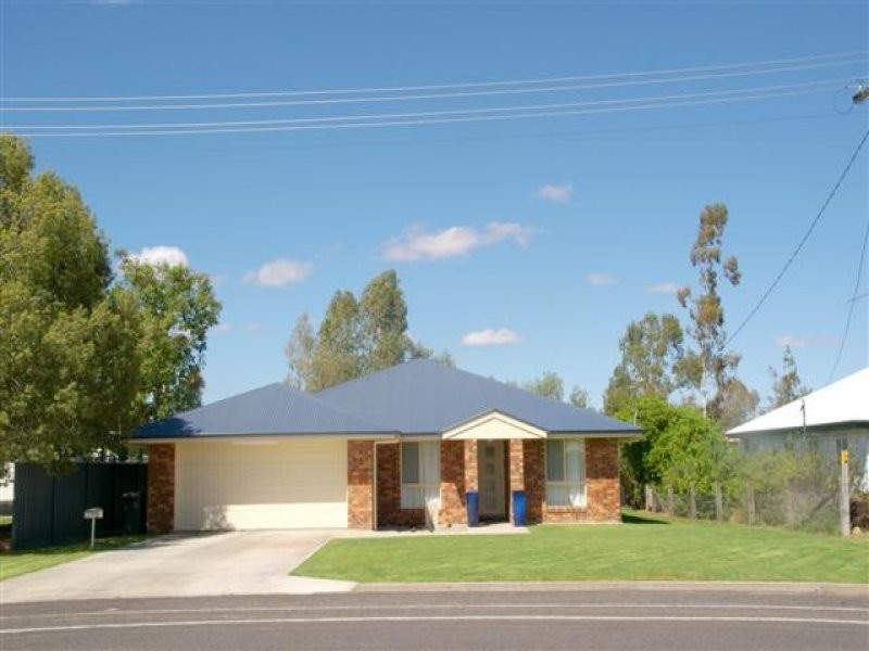 34 Lovell Street, Roma QLD 4455