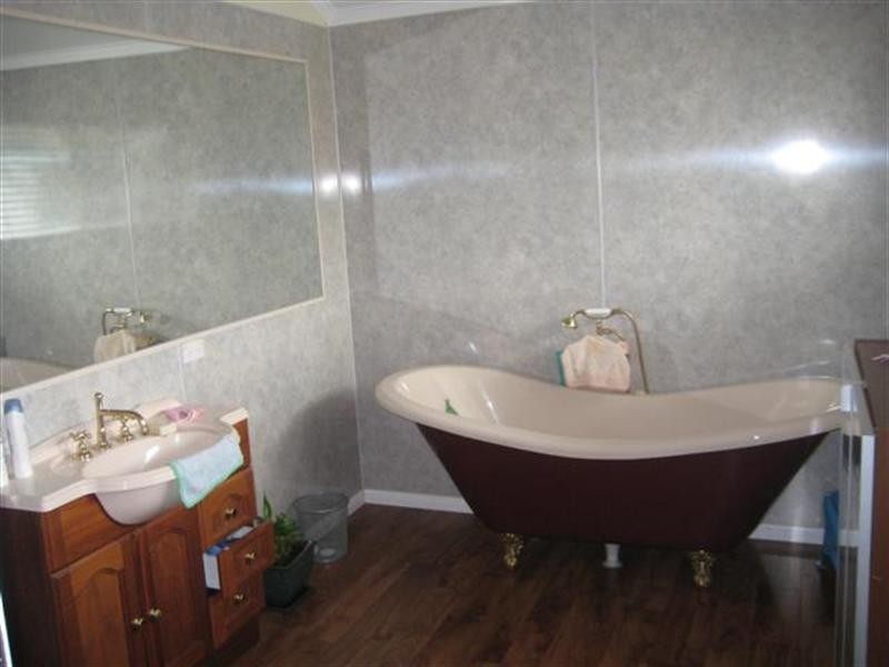 39 William Street, Roma QLD 4455