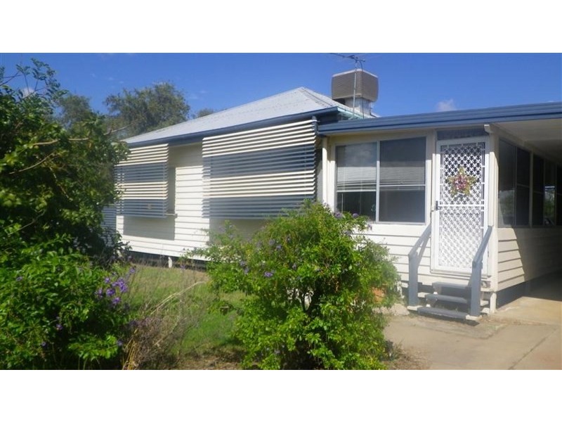 15 Crawford Street, Roma QLD 4455